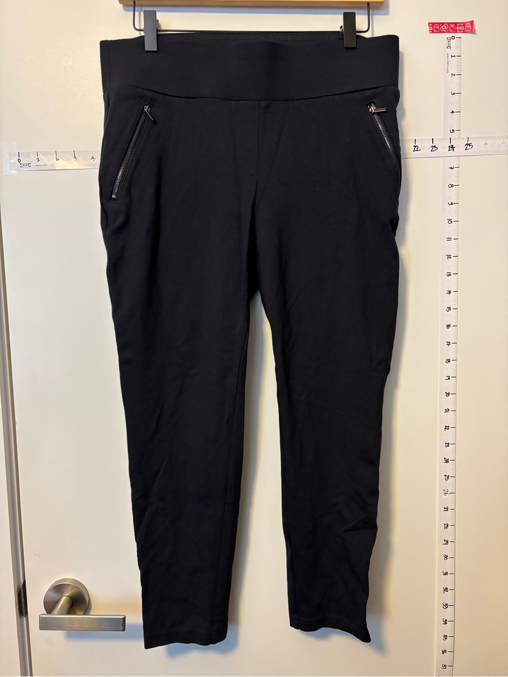 Ann Taylor Black Leggings with Zip-Pockets